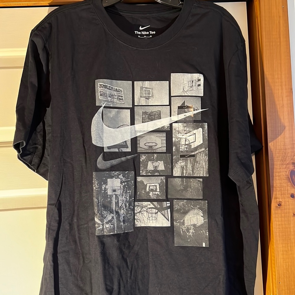 Nike Men’s Shirt